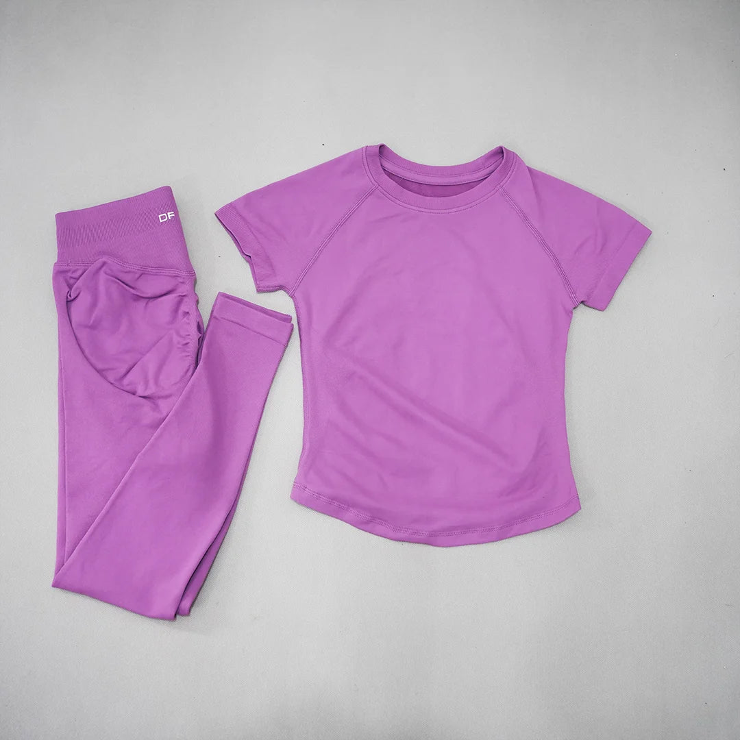 Conjunto deportivo de mujer sin costuras con top de manga corta y leggings