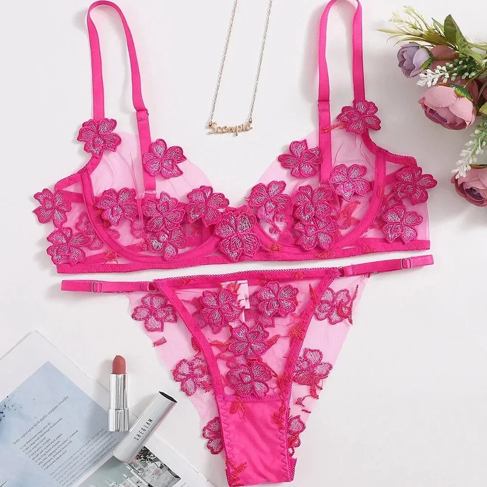 Conjunto de Lencería Floral con Encaje Bordado