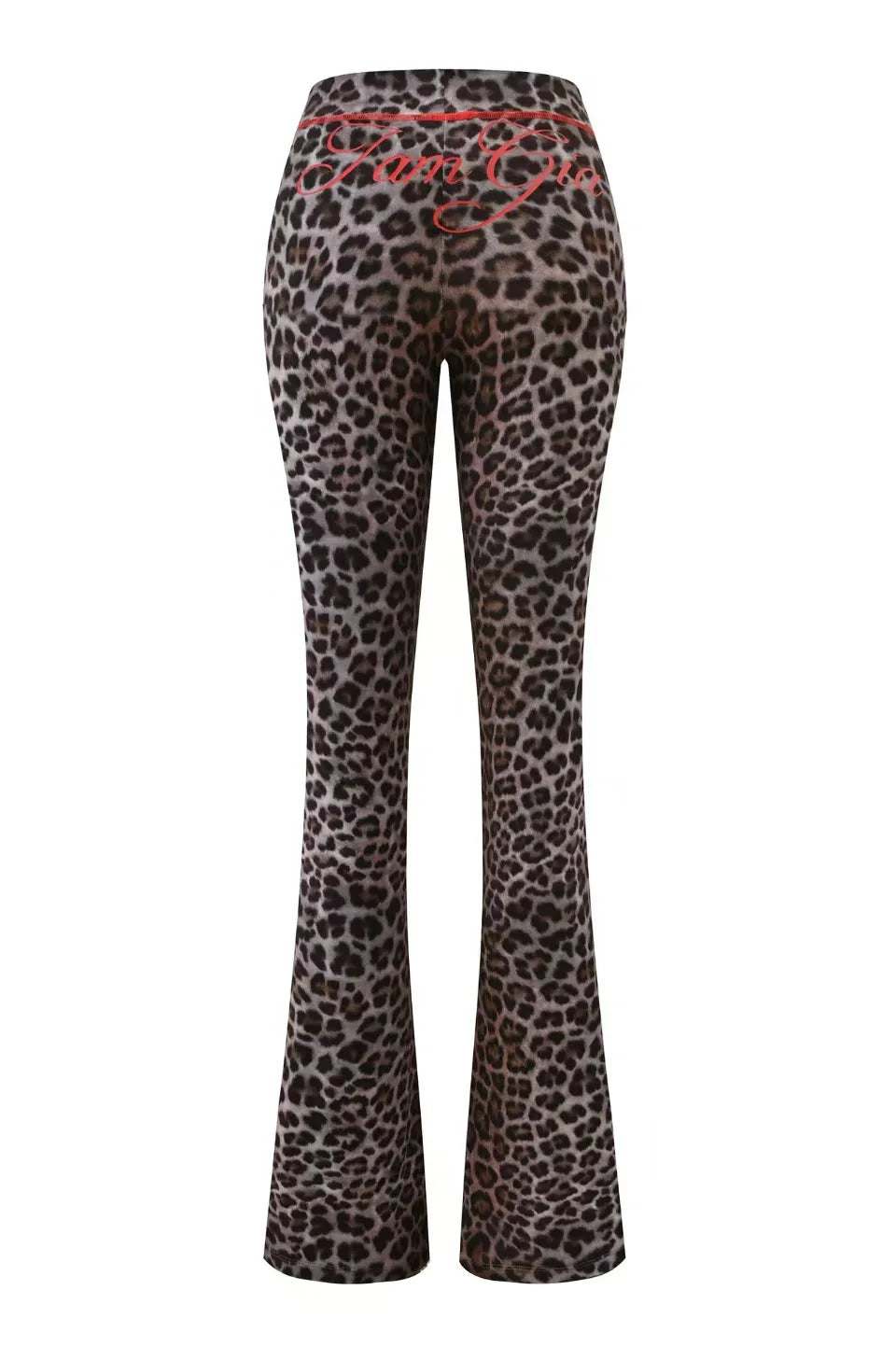 Ropa casual de mujer: tops, pantalones y shorts en varios diseños