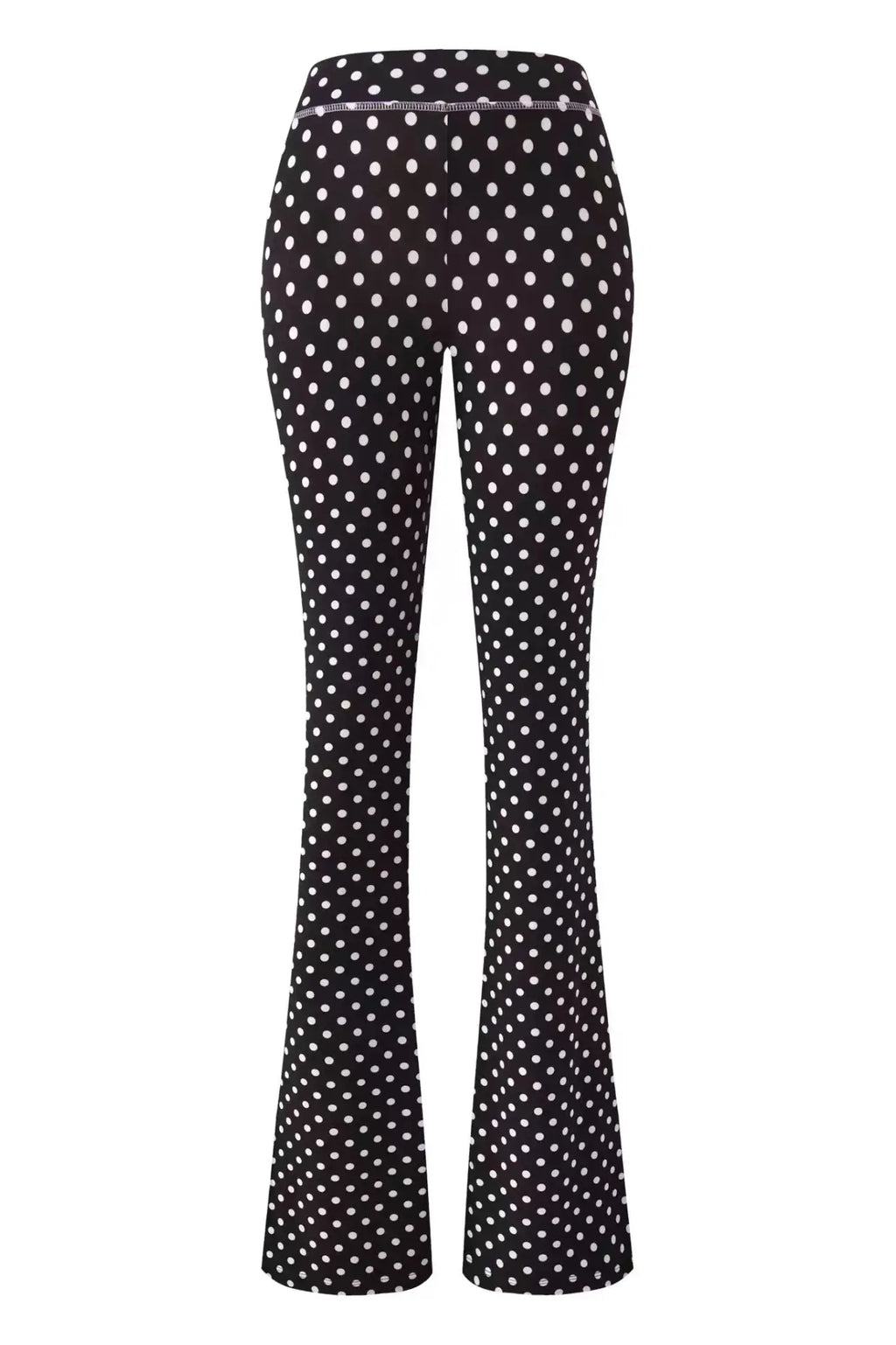 Ropa casual de mujer: tops, pantalones y shorts en varios diseños