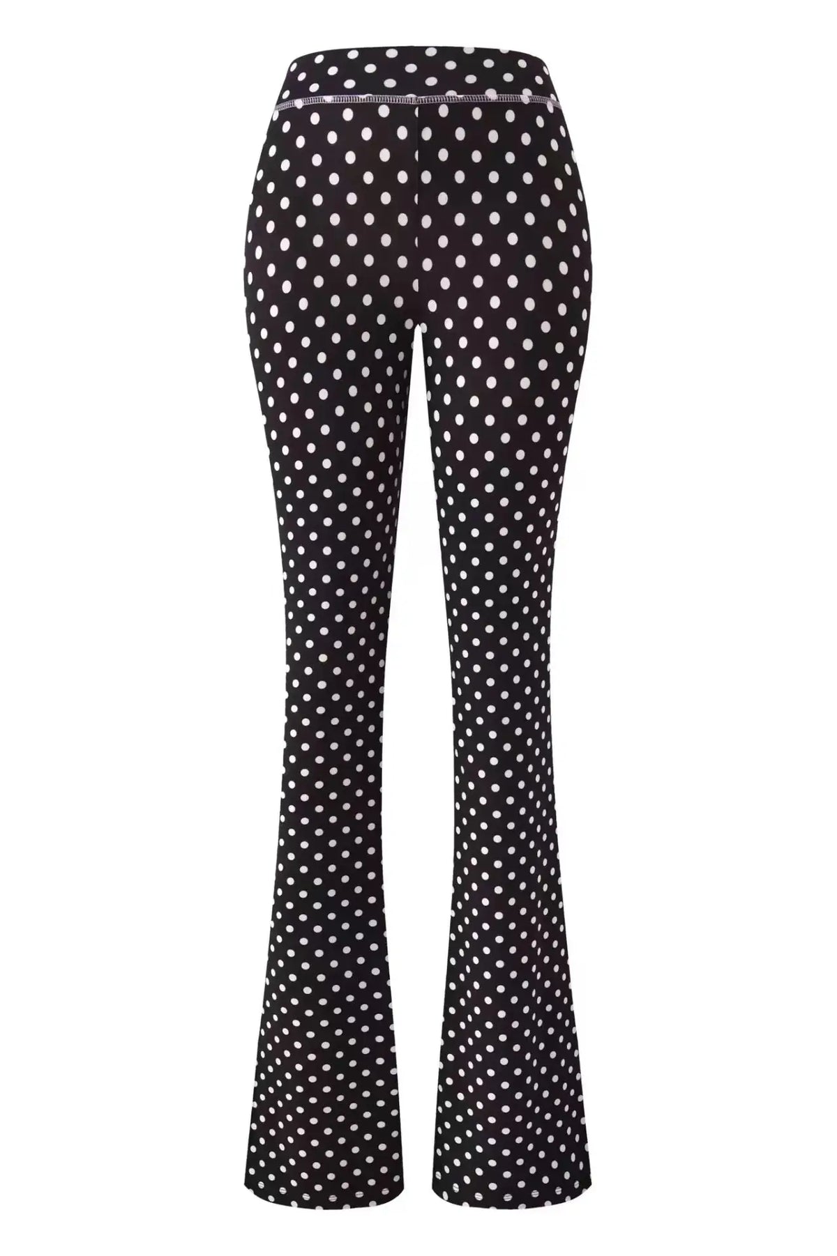 Ropa casual de mujer: tops, pantalones y shorts en varios diseños