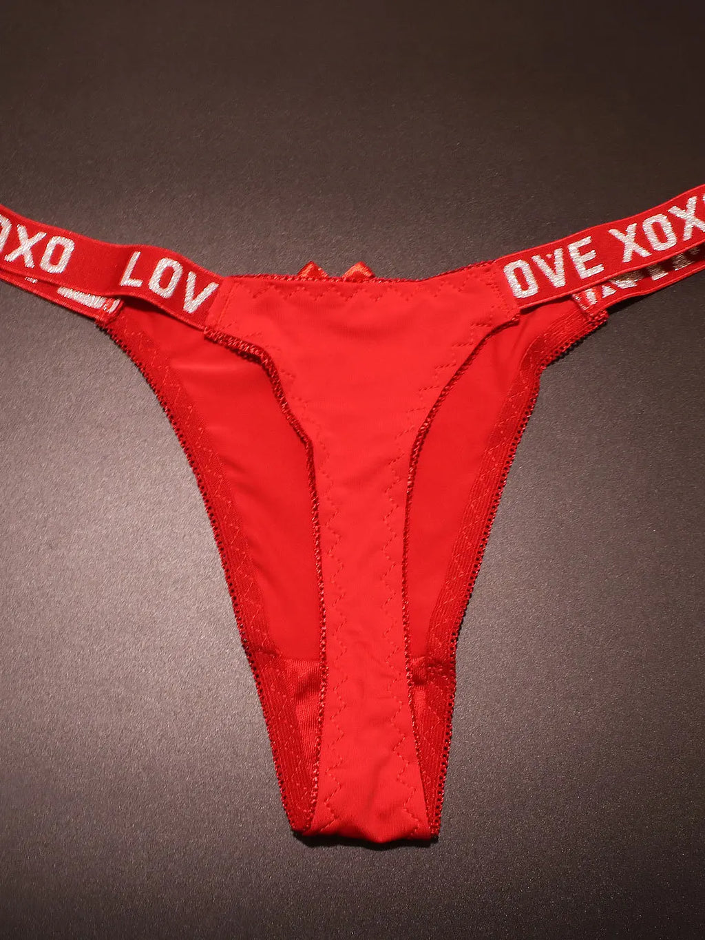 Panty Tipo Tanga de Seda Helada Sin Costuras, Tiro Bajo