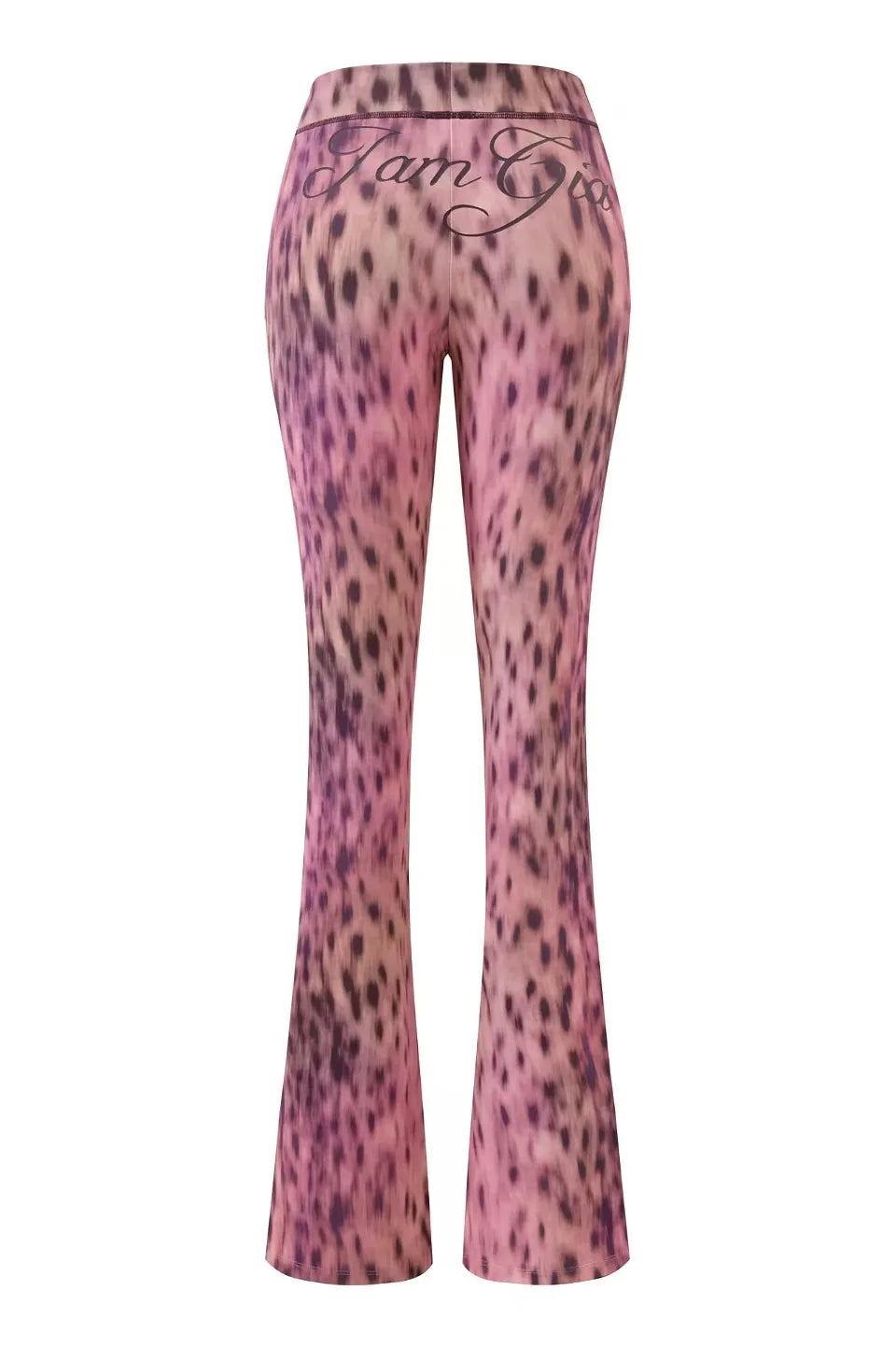 Ropa casual de mujer: tops, pantalones y shorts en varios diseños