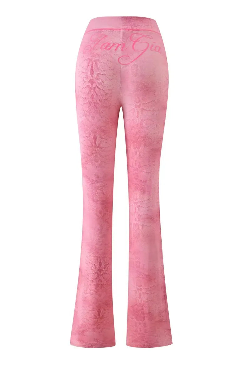 Ropa casual de mujer: tops, pantalones y shorts en varios diseños