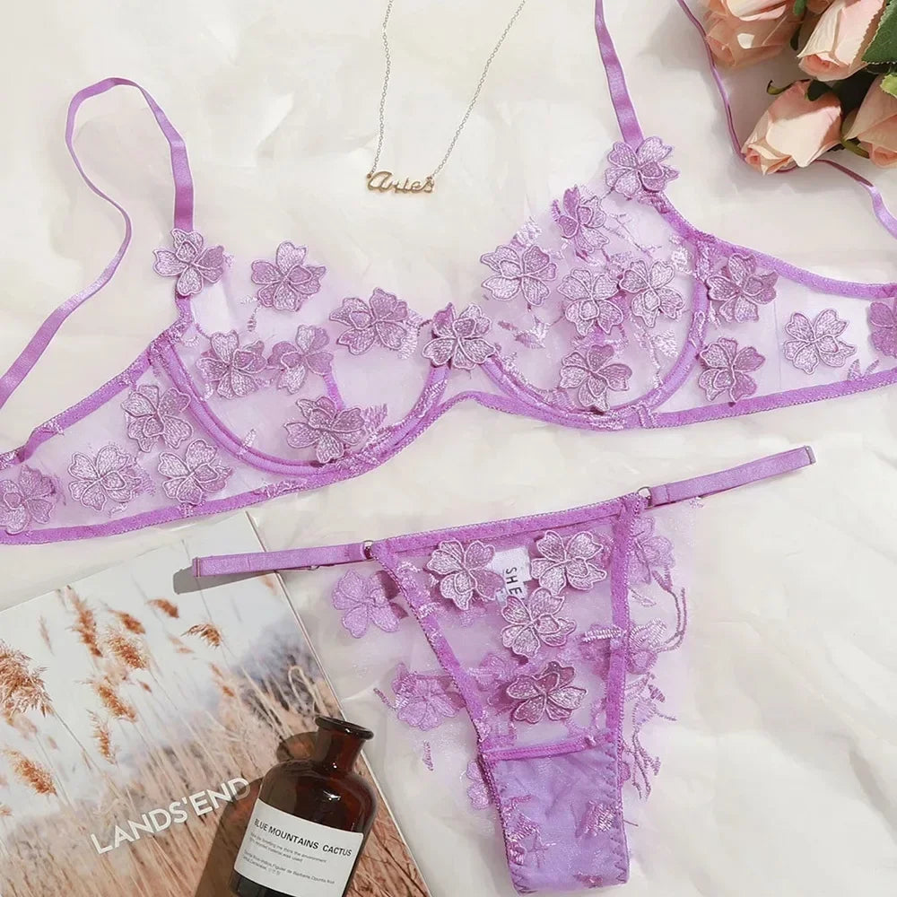 Conjunto de Lencería Floral con Encaje Bordado