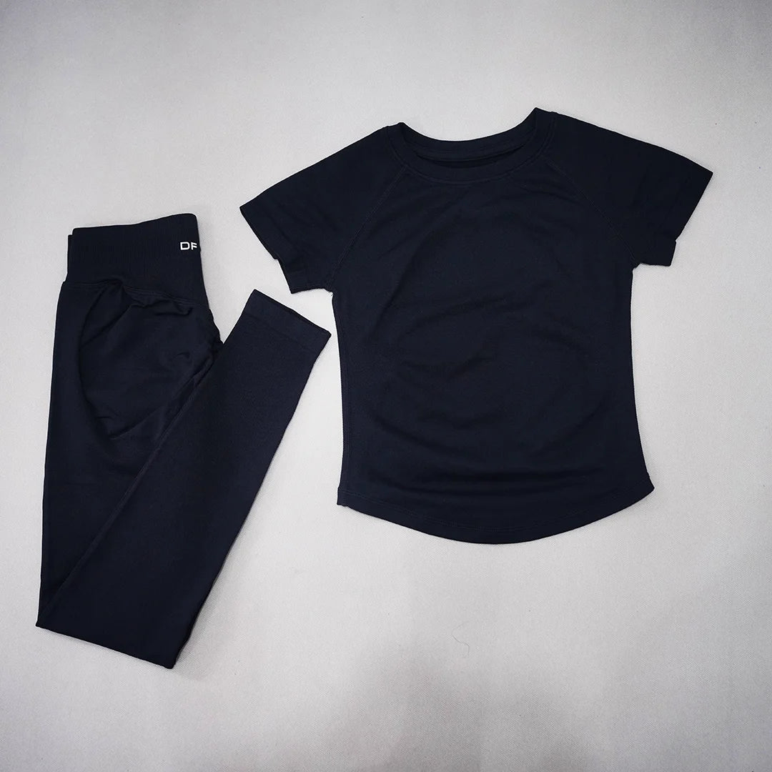 Conjunto deportivo de mujer sin costuras con top de manga corta y leggings