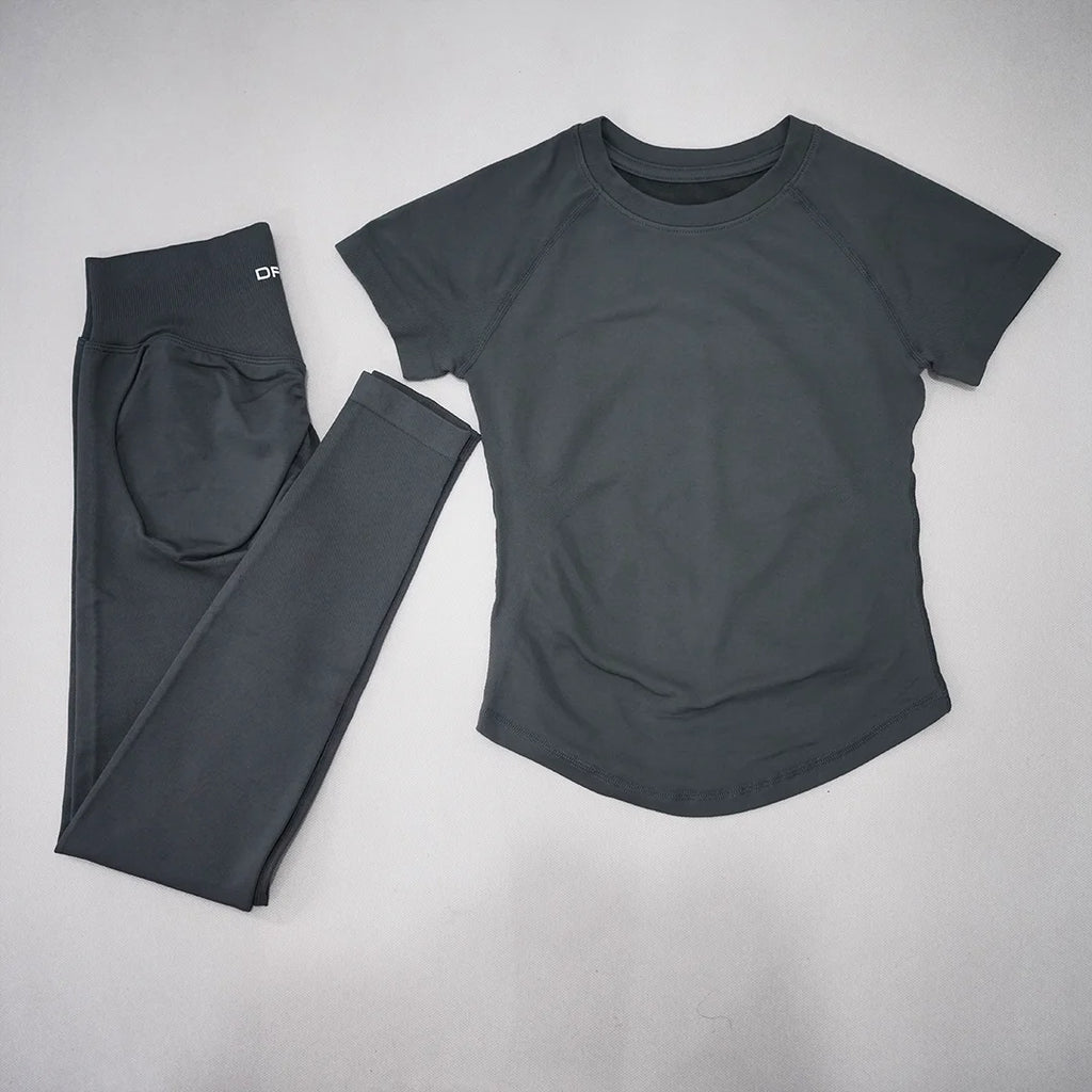 Conjunto deportivo de mujer sin costuras con top de manga corta y leggings