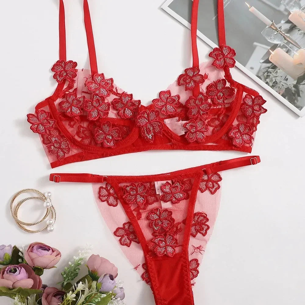 Conjunto de Lencería Floral con Encaje Bordado