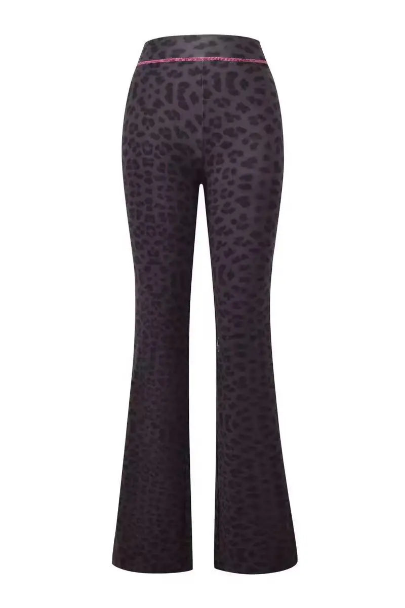 Ropa casual de mujer: tops, pantalones y shorts en varios diseños