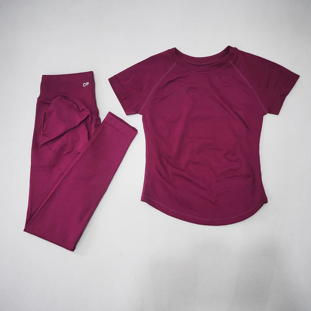 Conjunto deportivo de mujer sin costuras con top de manga corta y leggings