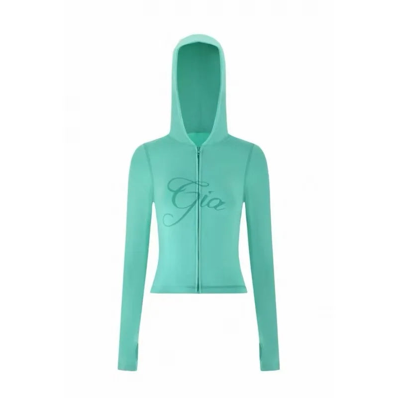 Ropa casual de mujer: tops, pantalones y shorts en varios diseños