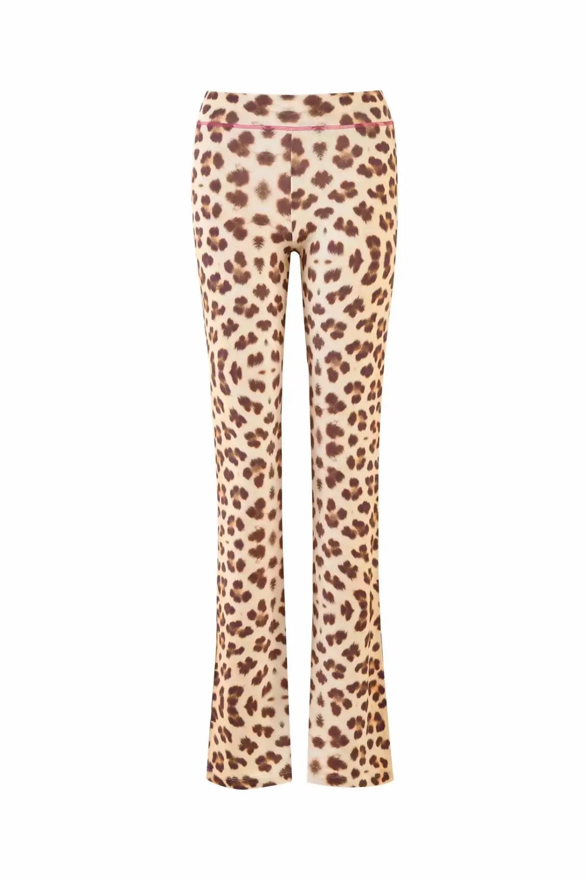 Ropa casual de mujer: tops, pantalones y shorts en varios diseños