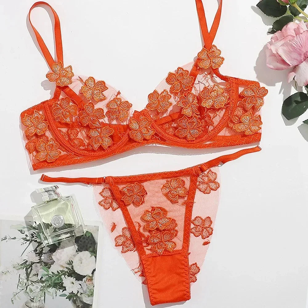 Conjunto de Lencería Floral con Encaje Bordado