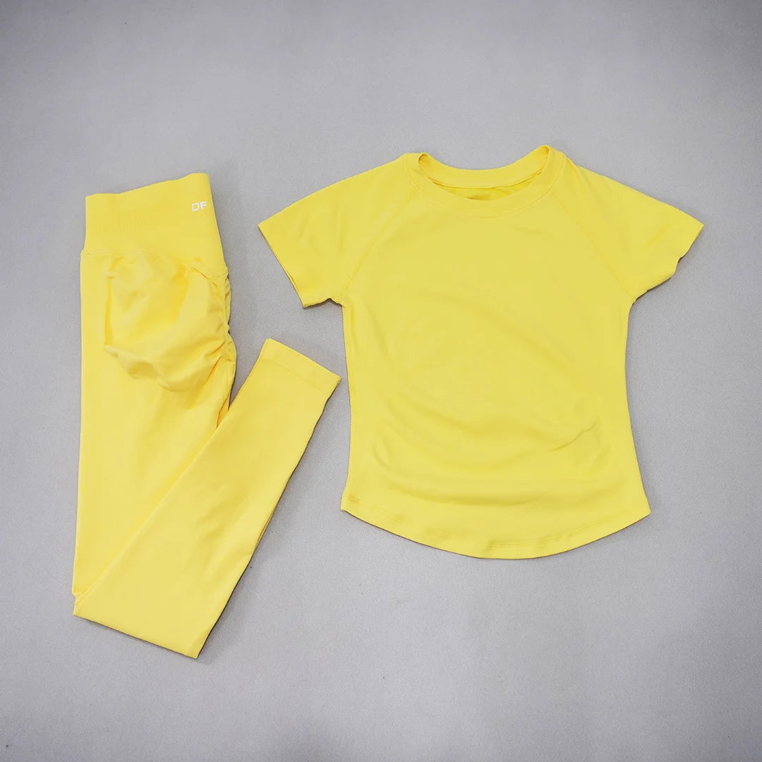 Conjunto deportivo de mujer sin costuras con top de manga corta y leggings