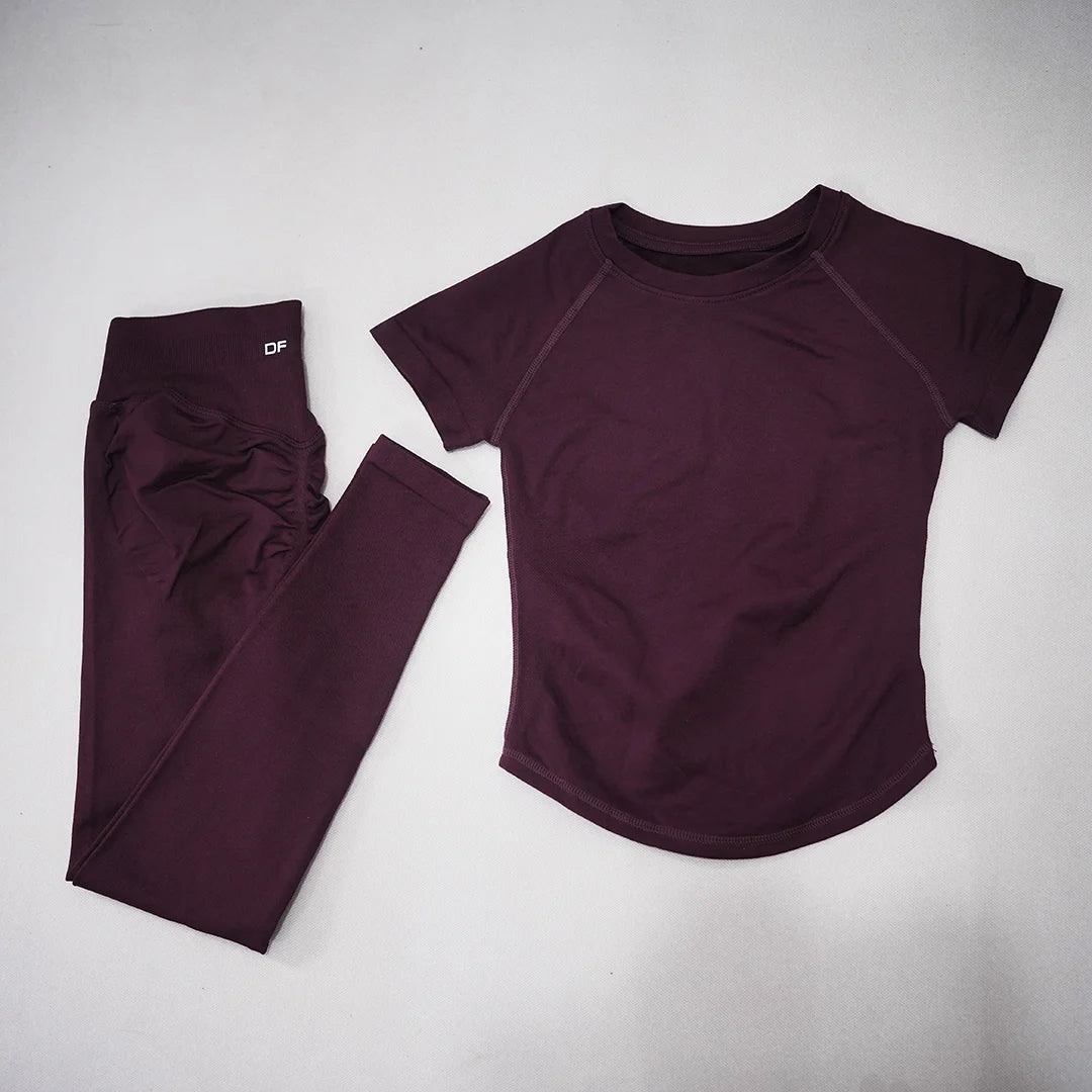 Conjunto deportivo de mujer sin costuras con top de manga corta y leggings